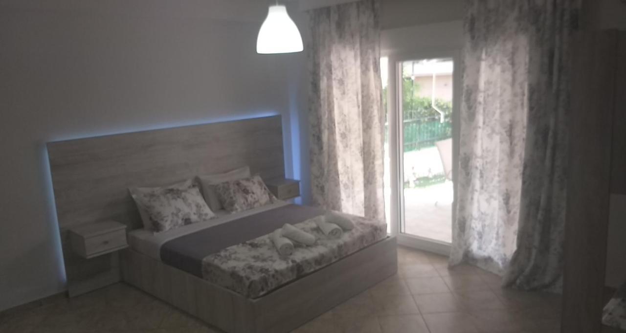 Studio Garden Apartment Nea Kallikrateia Luaran gambar